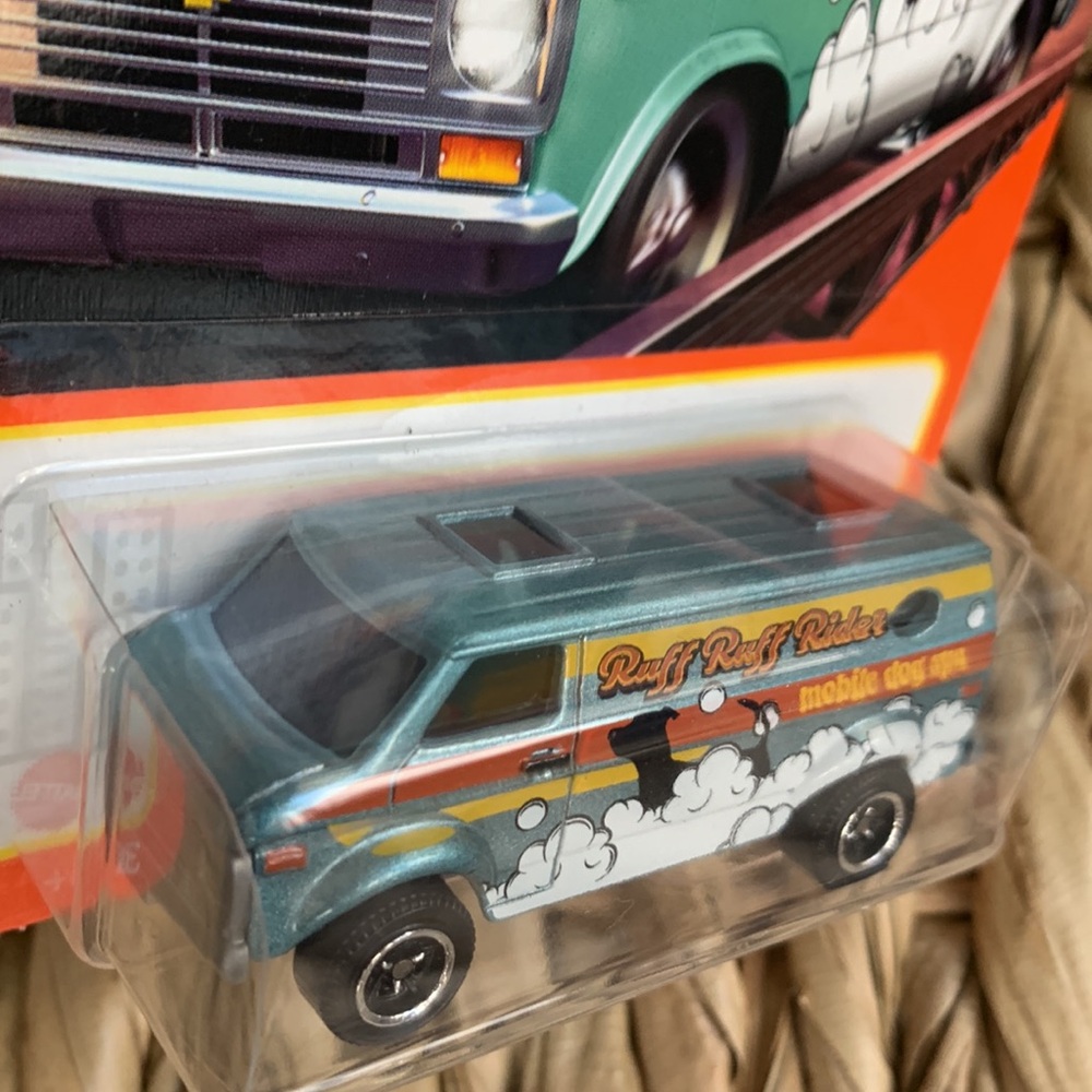 75 Chevy Mobile Dog Spa Mobile Work Van Matchbox 1975 Chevrolet Ruff Ruff Rider - Picture 7 of 7